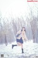 Coser@周叽是可爱兔兔 Vol.028: 雪景JK (15 photos) P5 No.ecd95f